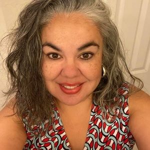 Meet your Posher, Imelda